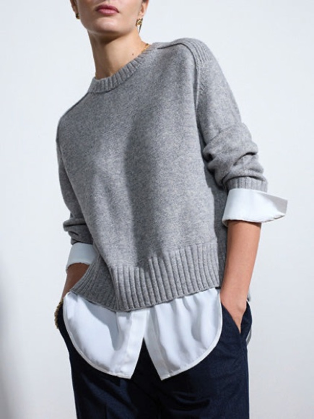 BROCHU WALKER The Parson Crew Looker
Pre-Styled Cashmere Crewneck Sweater